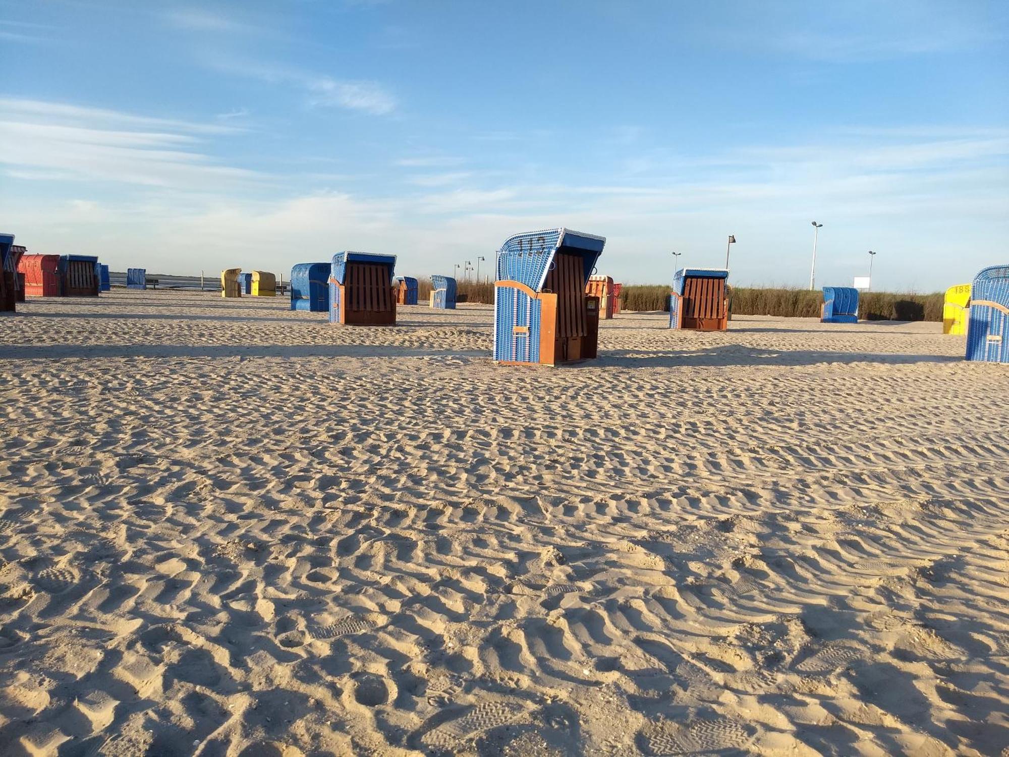 Drei-Insel-Blick Neßmersiel Esterno foto