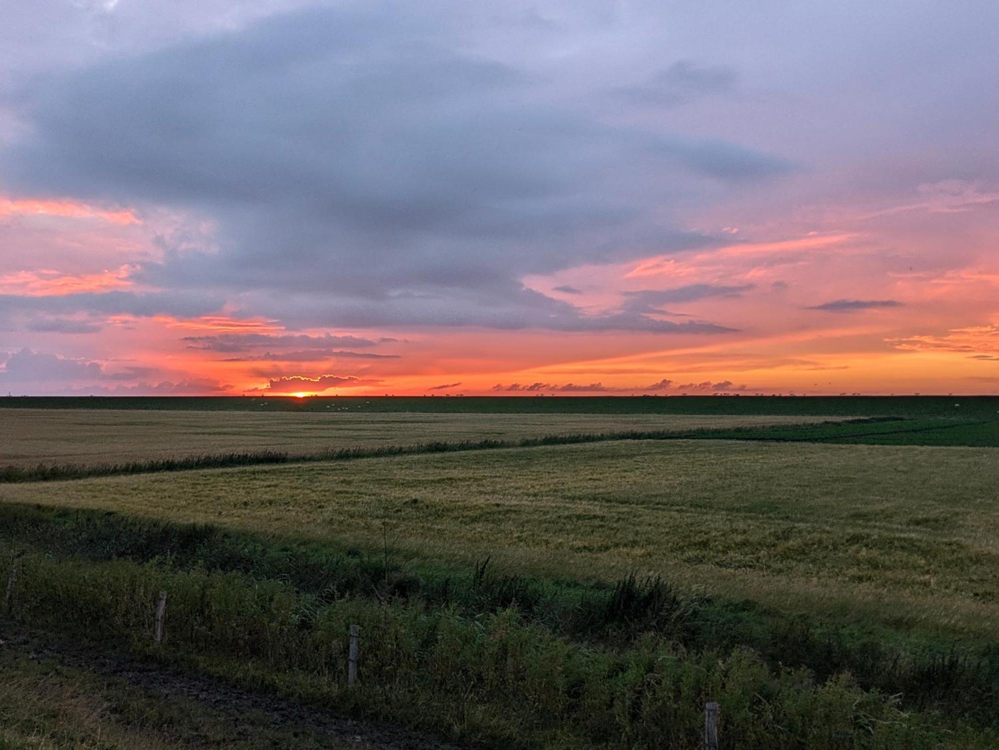 Drei-Insel-Blick Neßmersiel Esterno foto