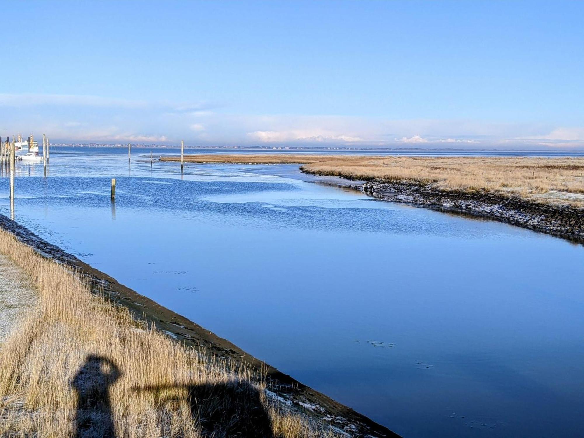 Drei-Insel-Blick Neßmersiel Esterno foto